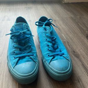 Monochromatic Blue Converse